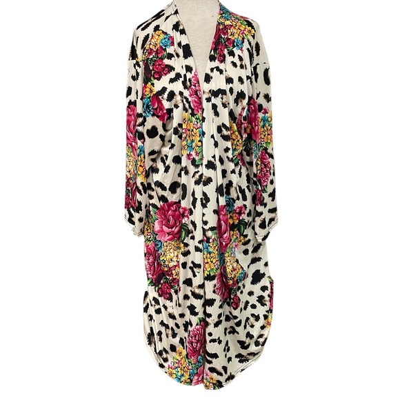 Southern Charm Women's Black Leopard Print and Floral Kimono Duster P - Picture 2 of 8